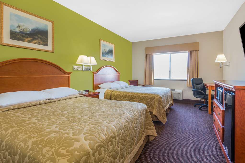 Hotel Super 8 By Wyndham Salina Habitación foto